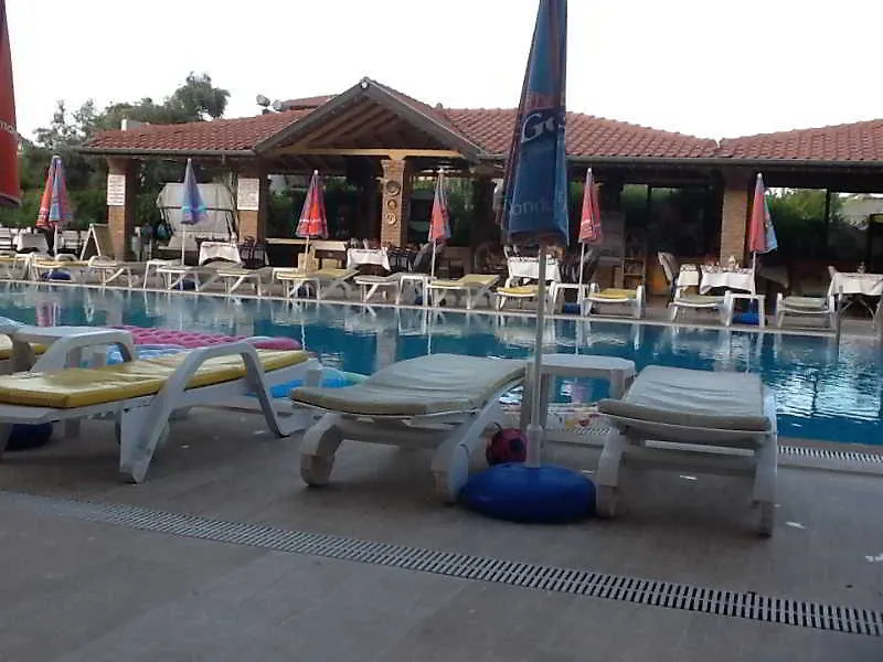 *** Hotel Rhodes Apart İçmeler Turkije